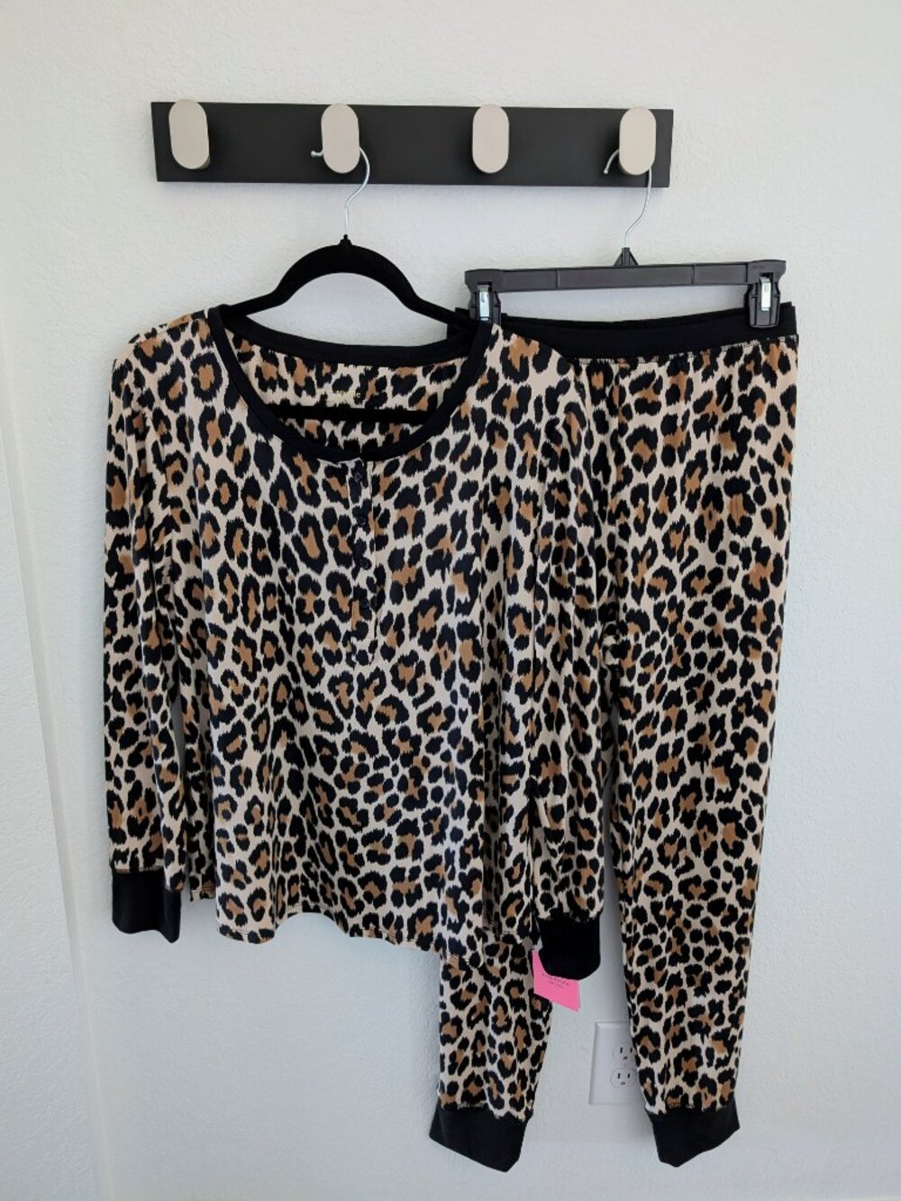 Kate Spade NWT Animal Print 2-Piece XL Jogger Pajama Sleepwear Set